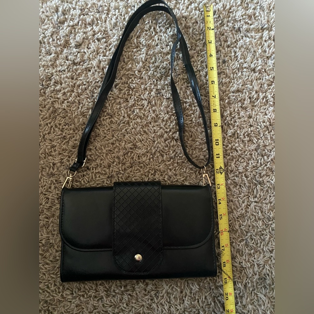 Elegant Black Women's Shoulder Bag With Adjustable Strap